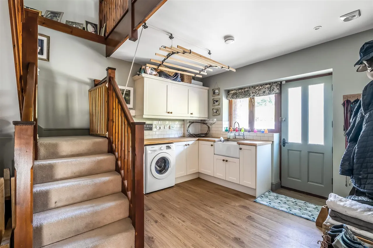 Chapel Lane, Westhumble, RH5, photo 22