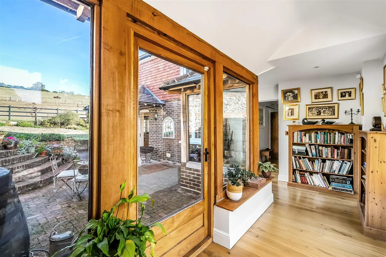 Chapel Lane, Westhumble, RH5, photo 12