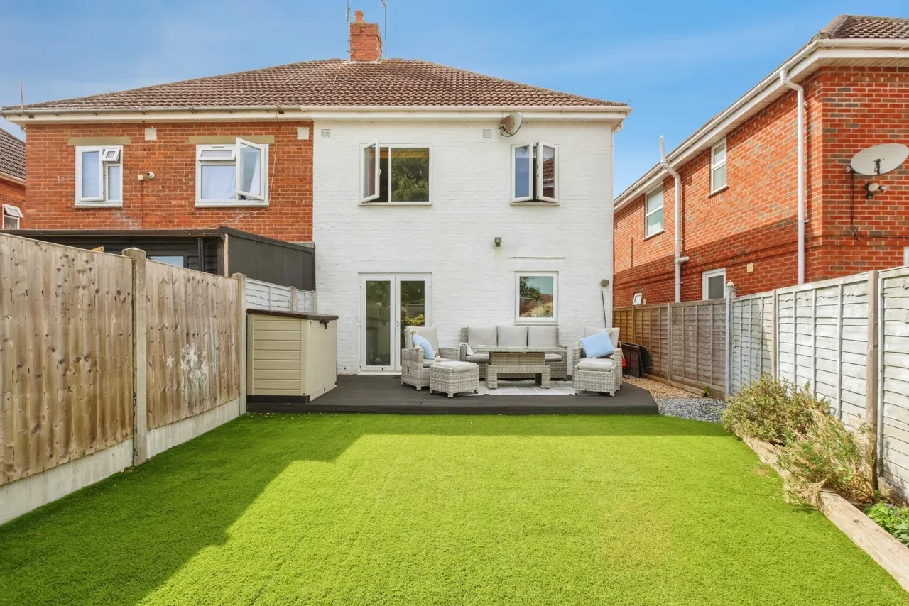 Castleton Avenue, Northbourne, BH10, photo 13