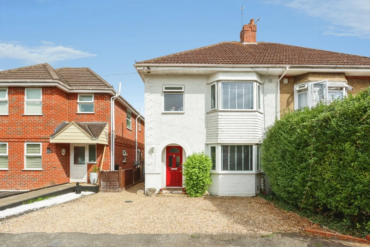 3 bed house for sale, Castleton Avenue, Northbourne, BH10