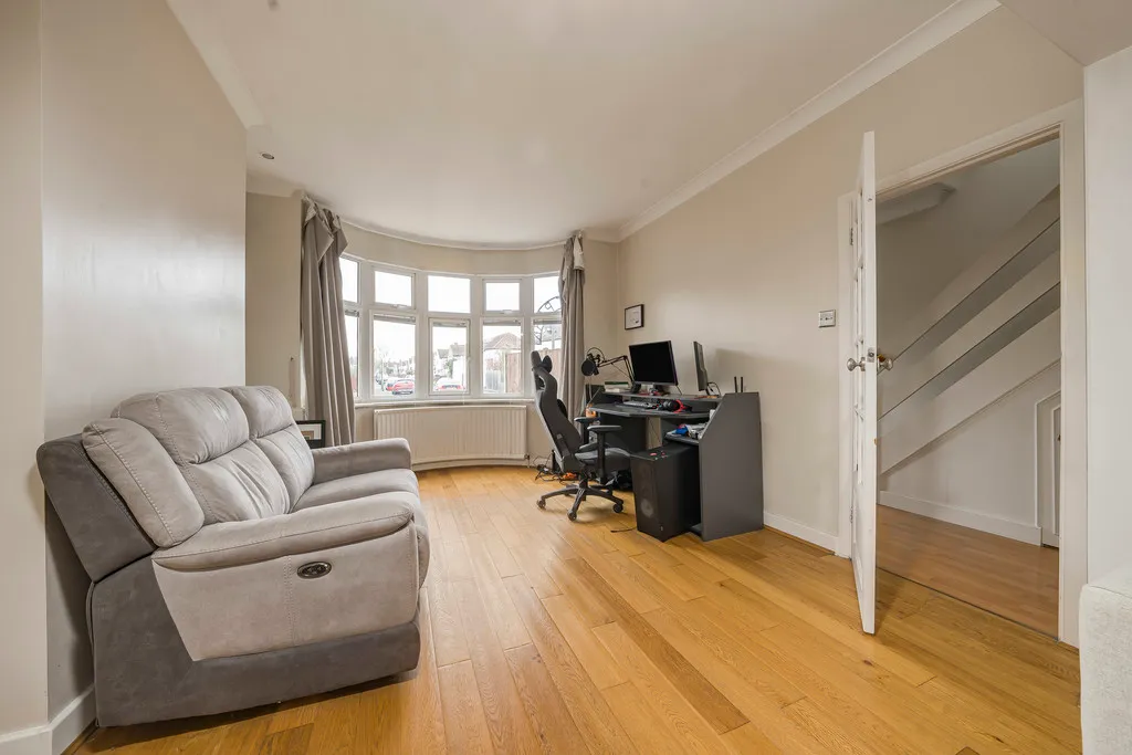 Windsor Avenue, Hillingdon, photo 29