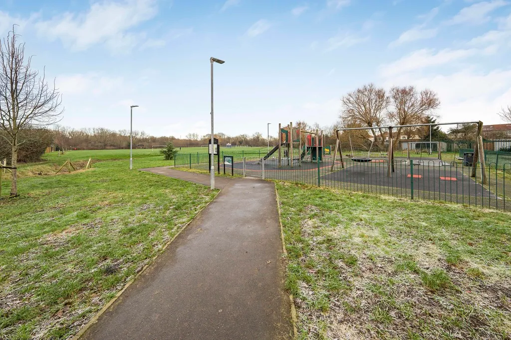 Windsor Avenue, Hillingdon, photo 27