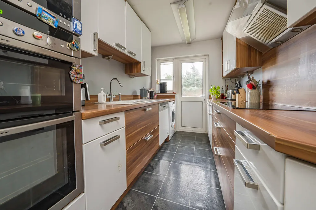 Windsor Avenue, Hillingdon, photo 28