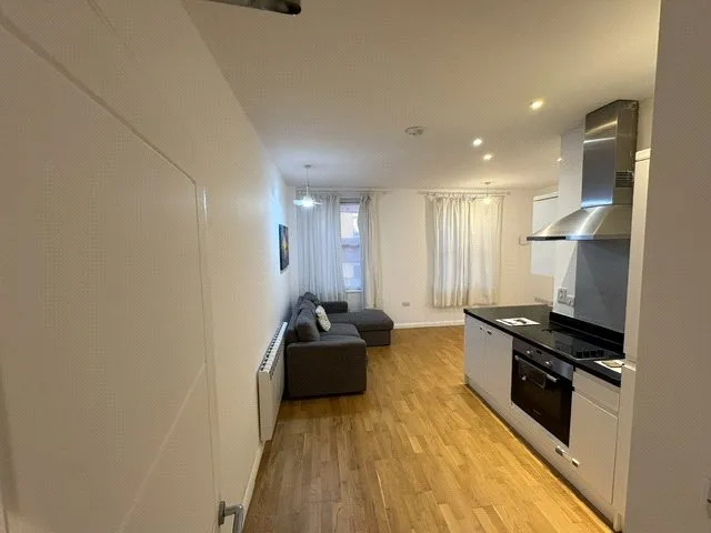 Mendy Street, High Wycombe, HP11, photo 2