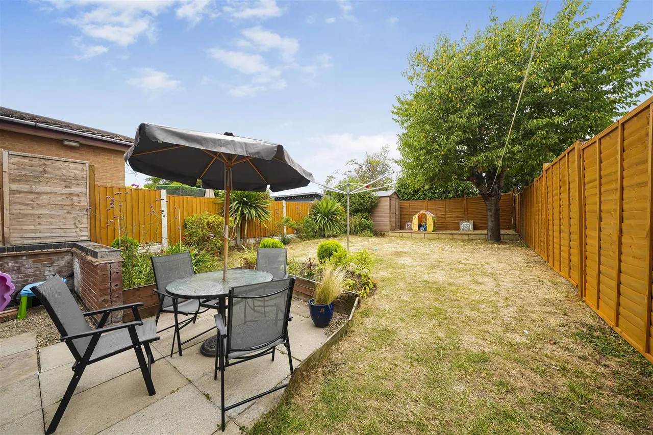 Lilac Close, Loughborough, photo 15