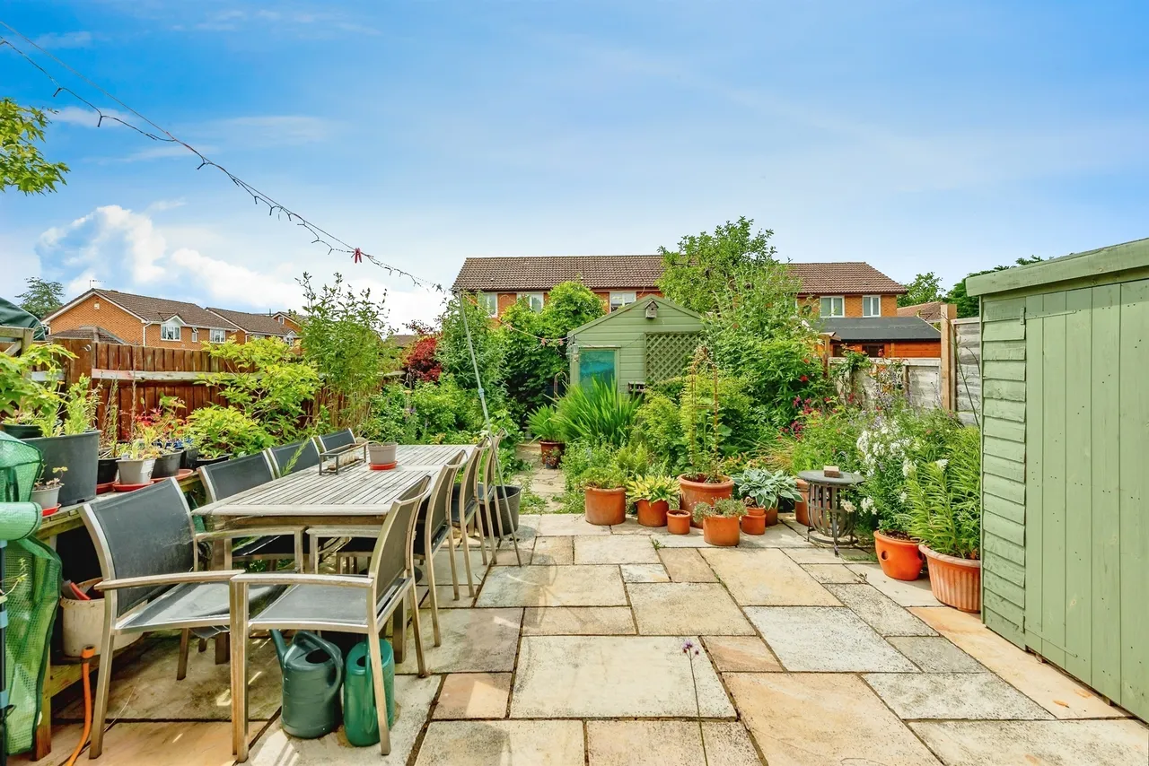 Hayes Walk, Smallfield, RH6, photo 10