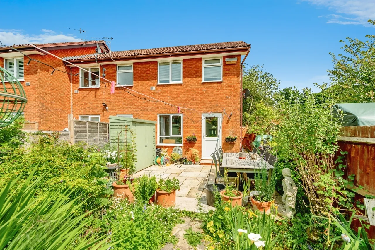 Hayes Walk, Smallfield, RH6, photo 11