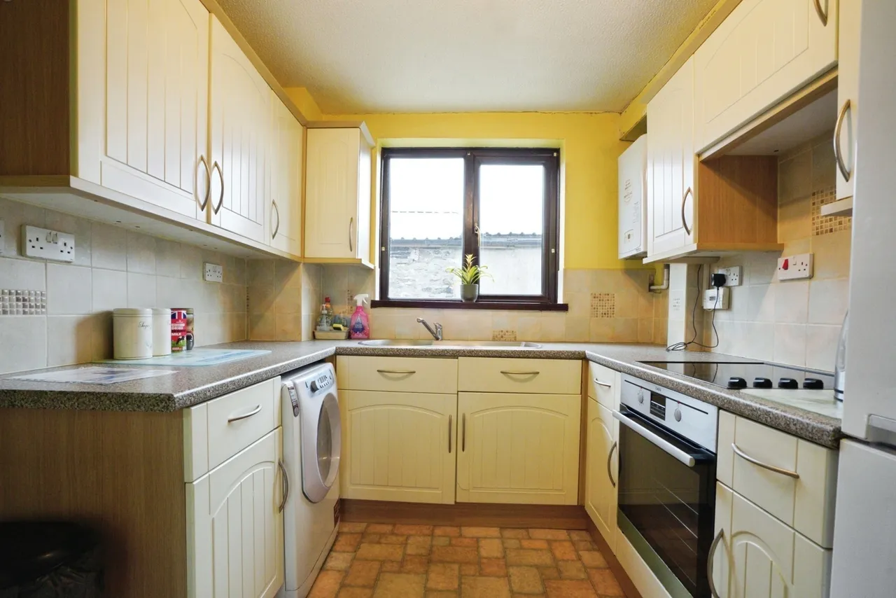 Grove Park Court, Liskeard, PL14, photo 3