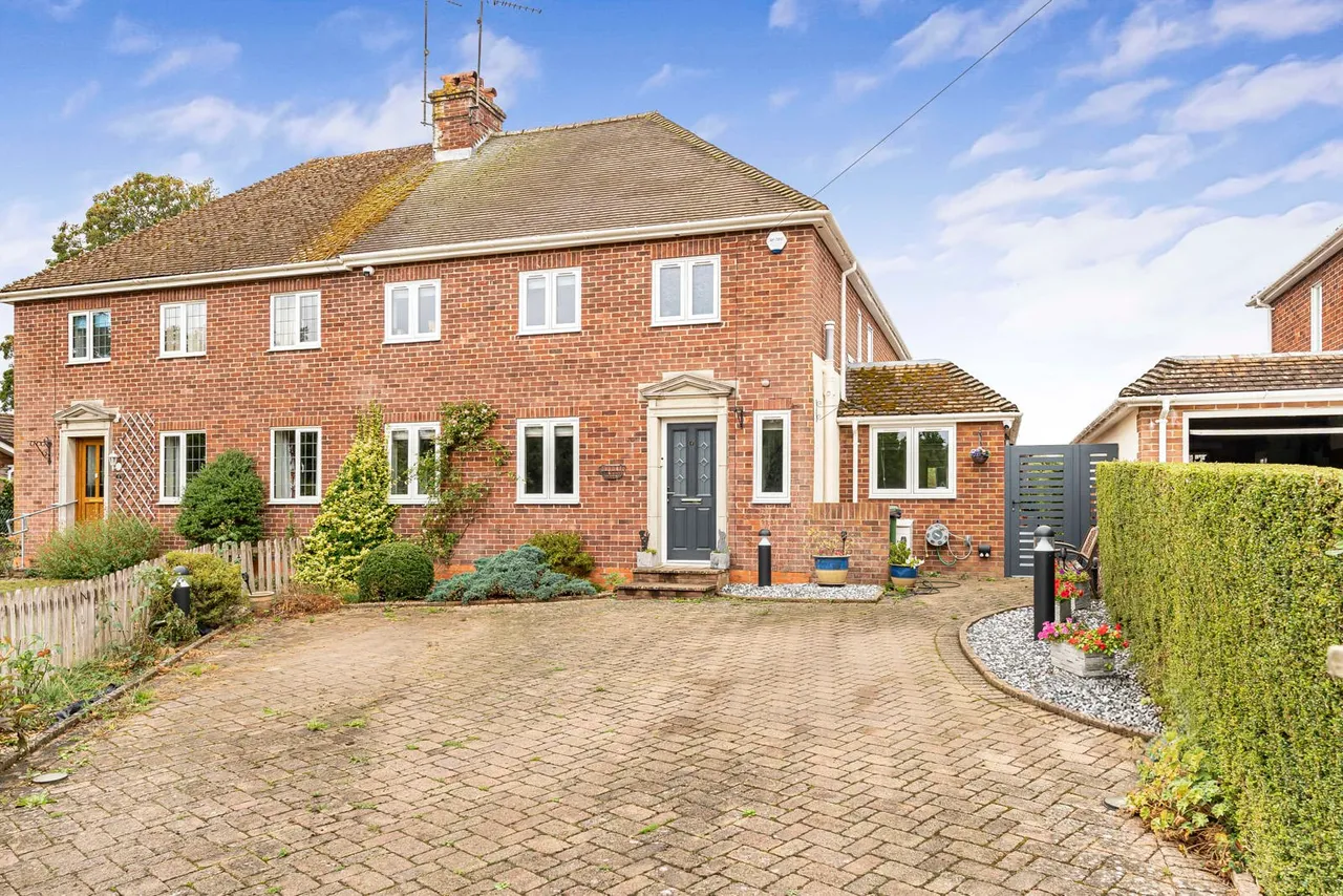 Ferney Close, Chawton, GU34, photo 30
