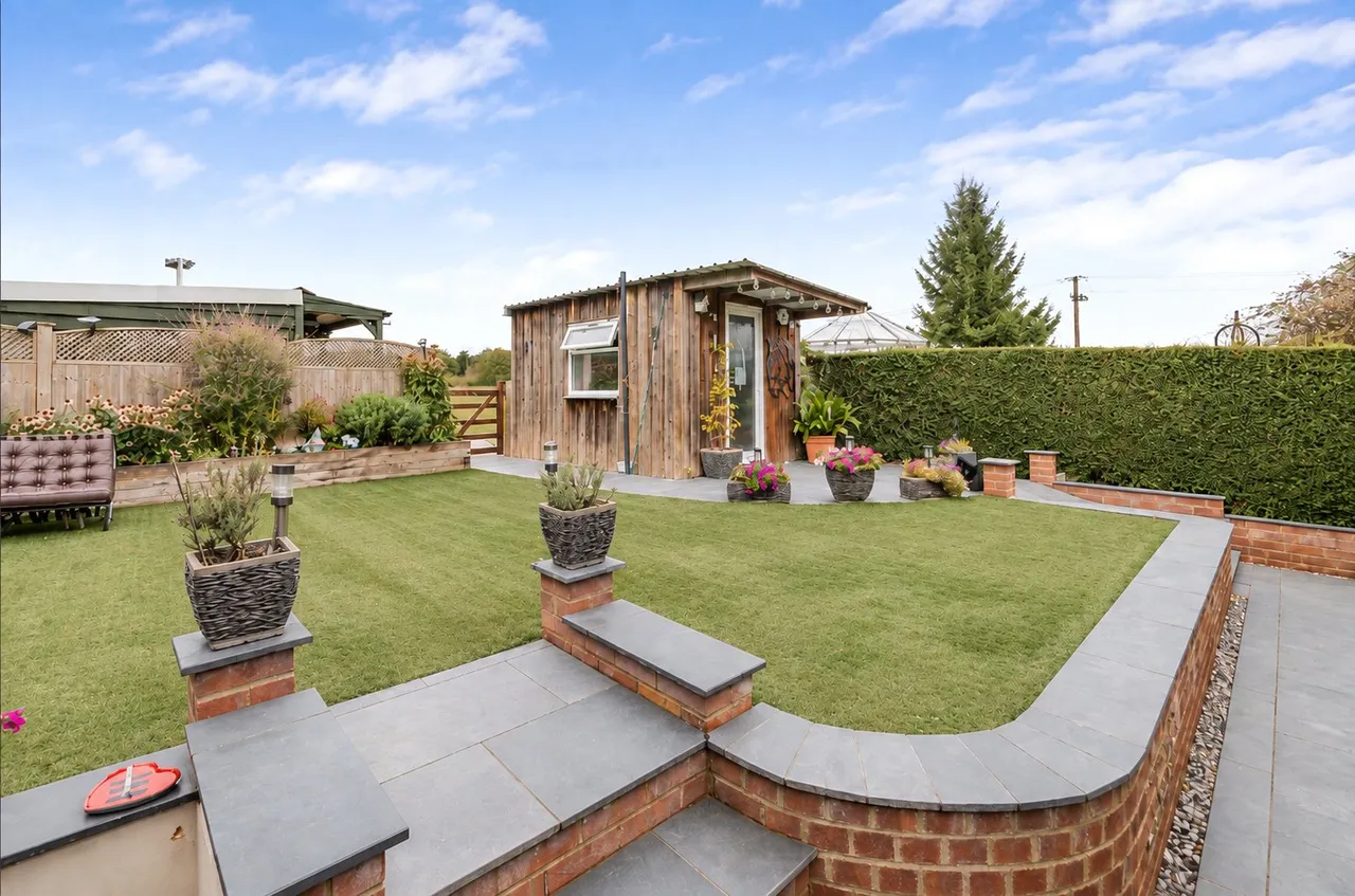 Ferney Close, Chawton, GU34, photo 35