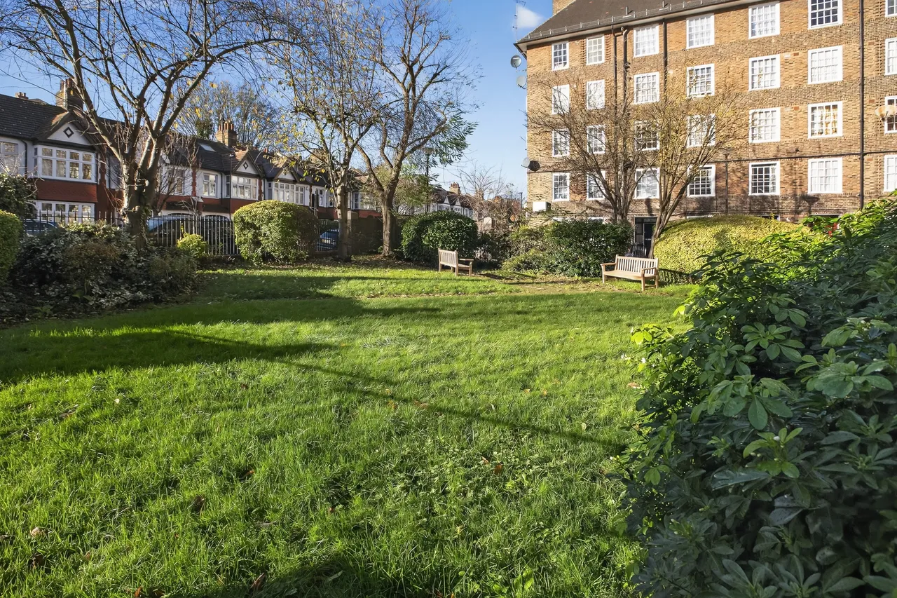 Biddestone Road, London, N7, photo 15
