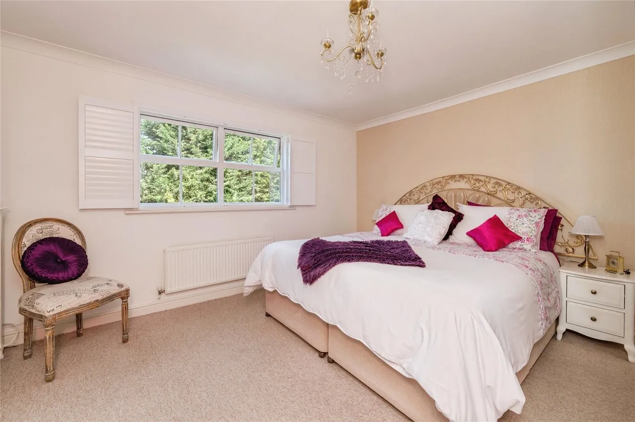 Hyde Close, Chafford Hundred, Grays, Essex, RM16, photo 9
