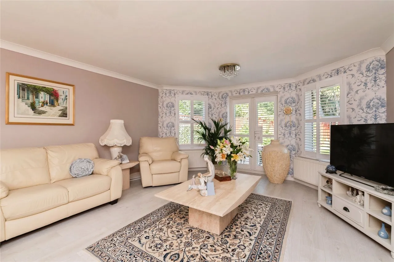 Hyde Close, Chafford Hundred, Grays, Essex, RM16, photo 4