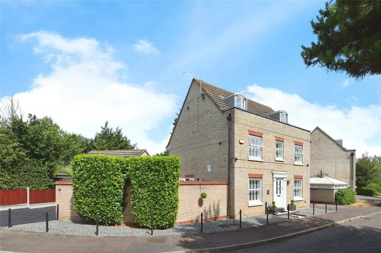 Hyde Close, Chafford Hundred, Grays, Essex, RM16, photo 18