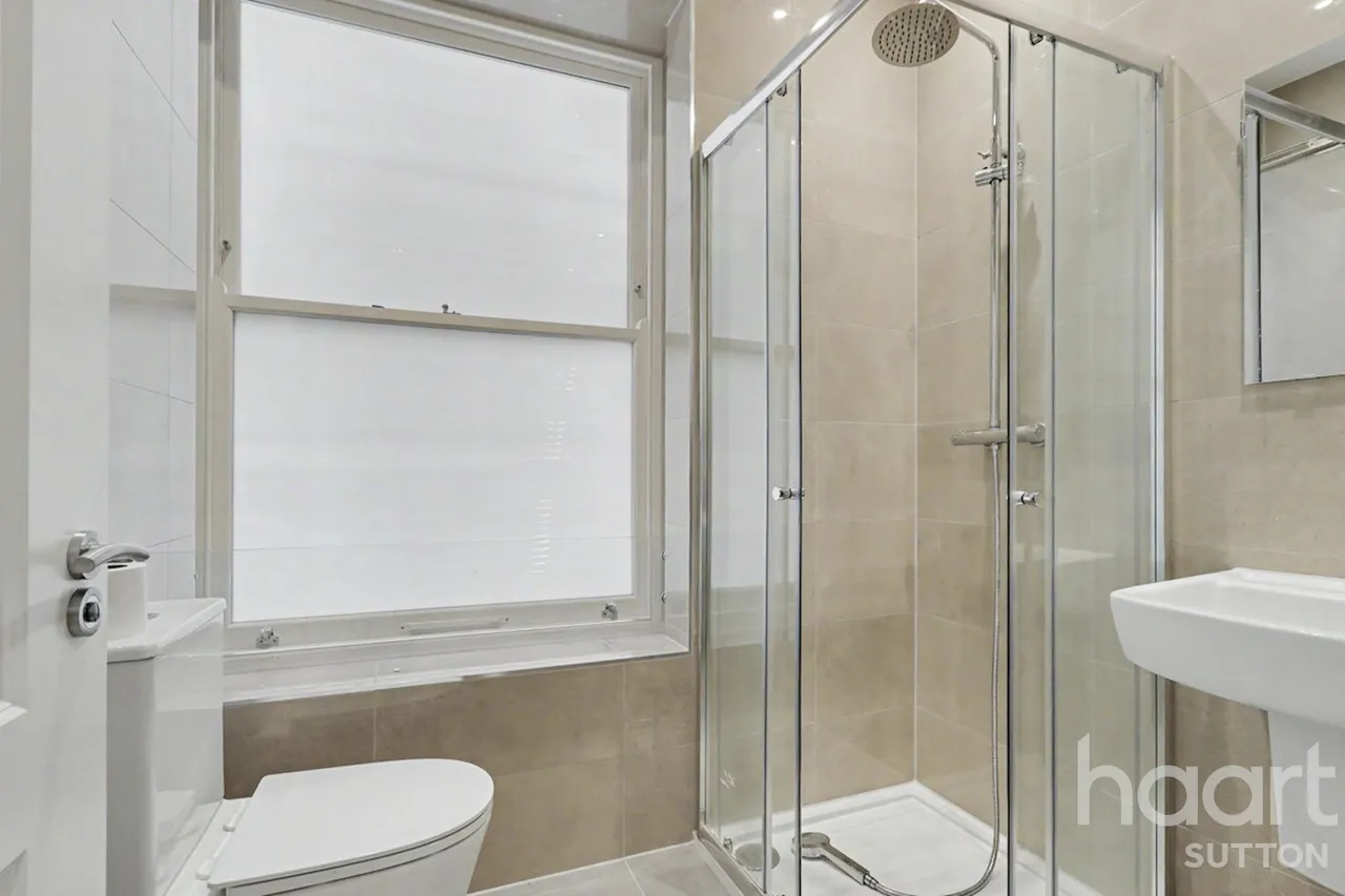 Sutton Court Road, SM1, photo 6