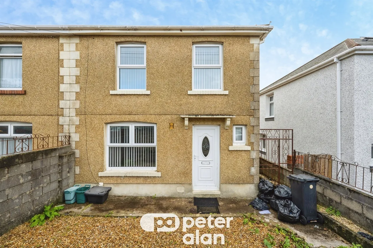 3 bed house for sale, Ruskin Street, Neath, SA11