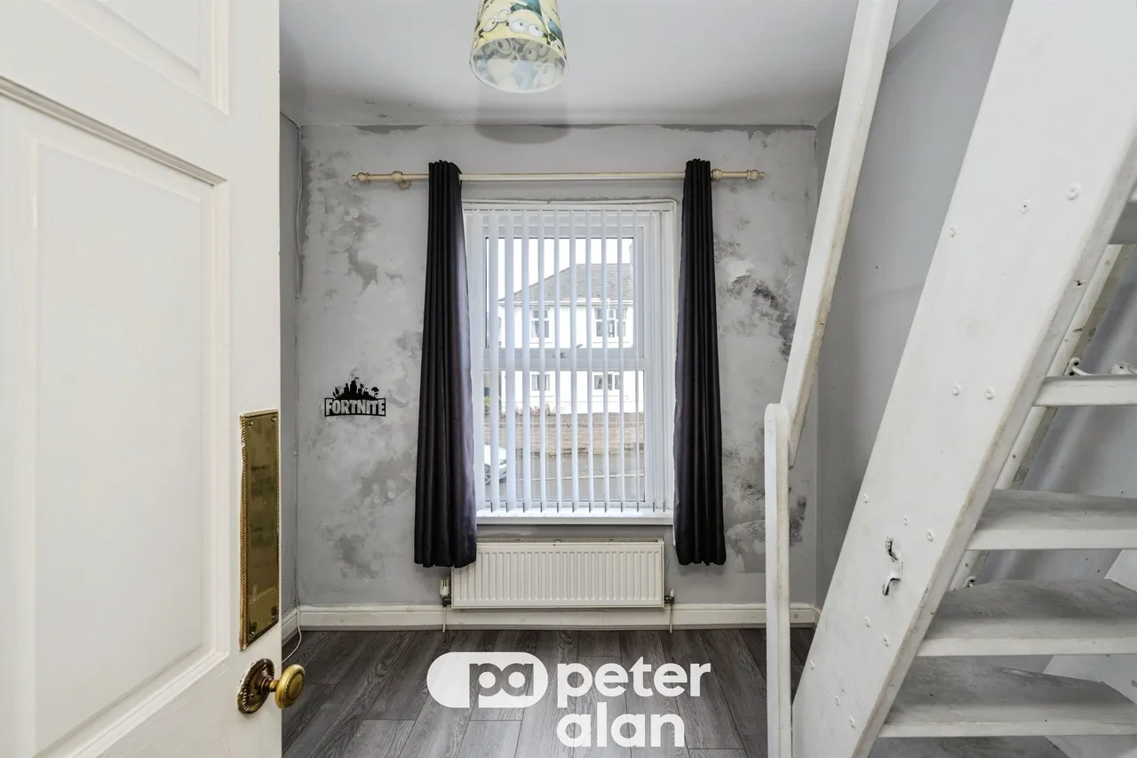 Ruskin Street, Neath, SA11, photo 9