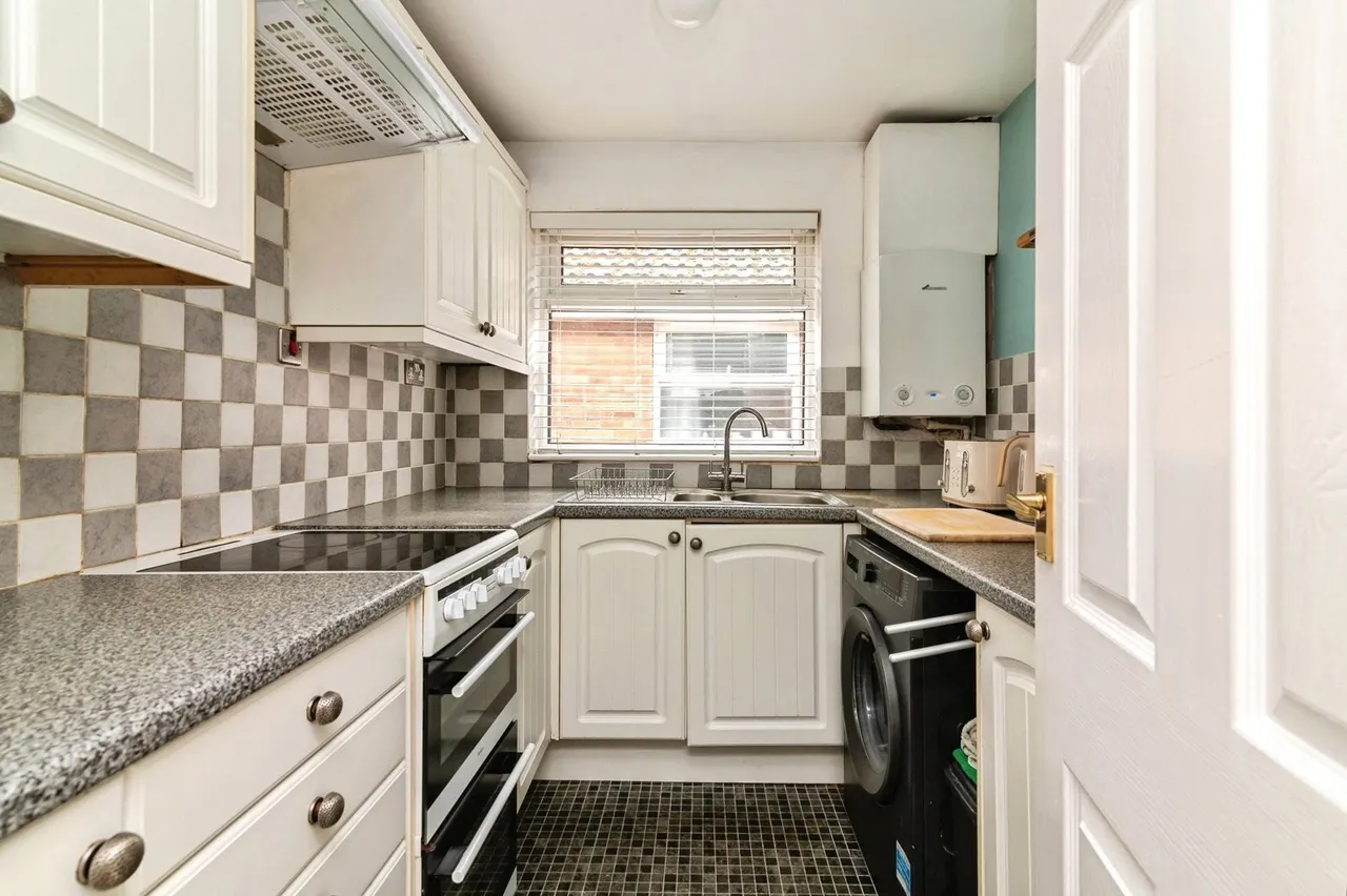 Beverleys Avenue, Whatton, NG13, photo 5