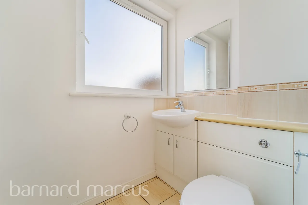 High Street, Feltham, TW13, photo 8
