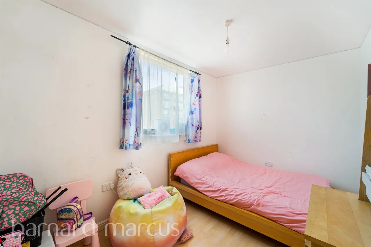 High Street, Feltham, TW13, photo 6