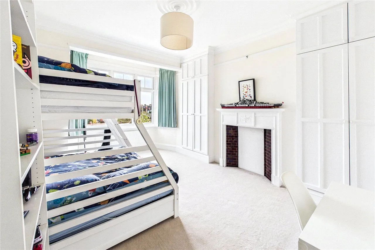 Upper Tulse Hill, London, SW2, photo 17