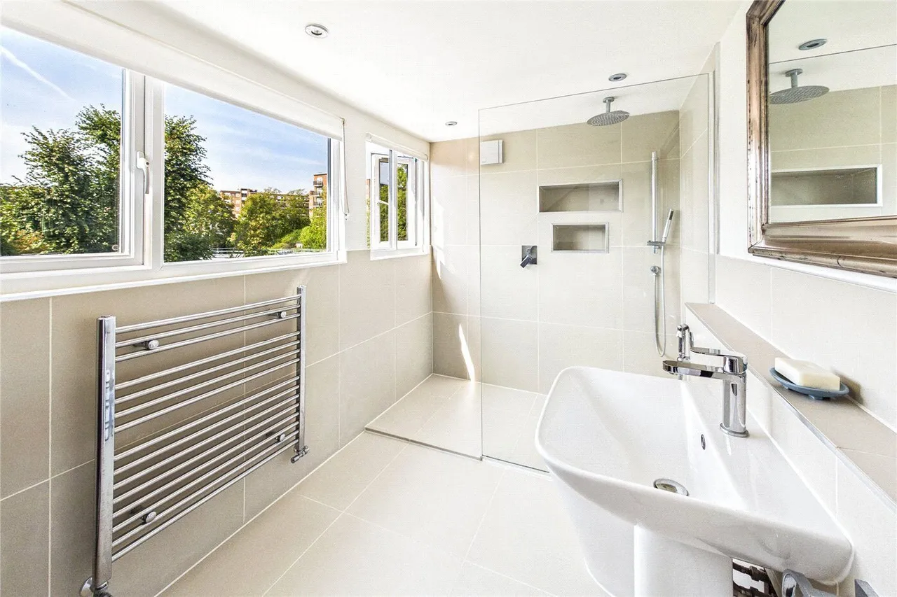 Upper Tulse Hill, London, SW2, photo 19