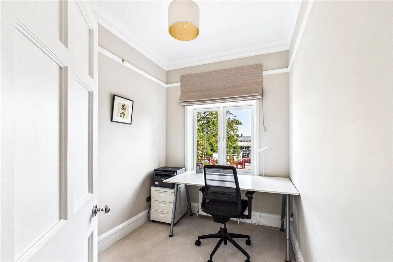 Upper Tulse Hill, London, SW2, photo 8
