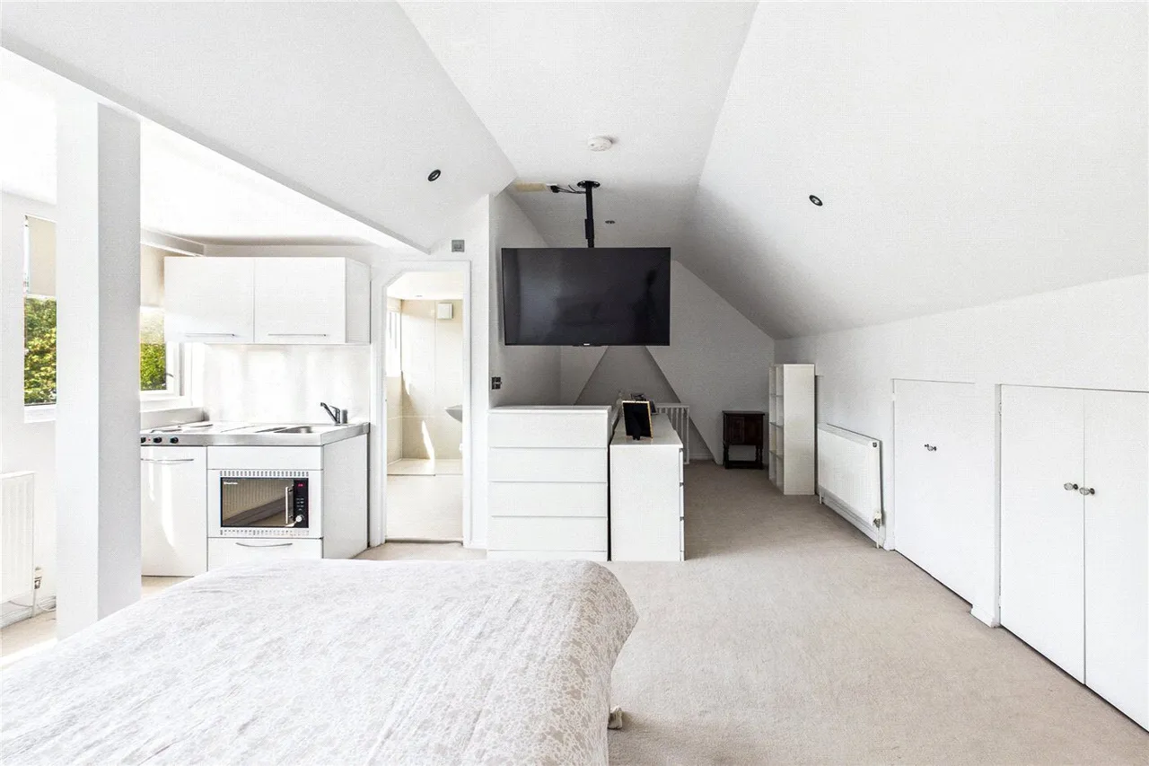 Upper Tulse Hill, London, SW2, photo 18