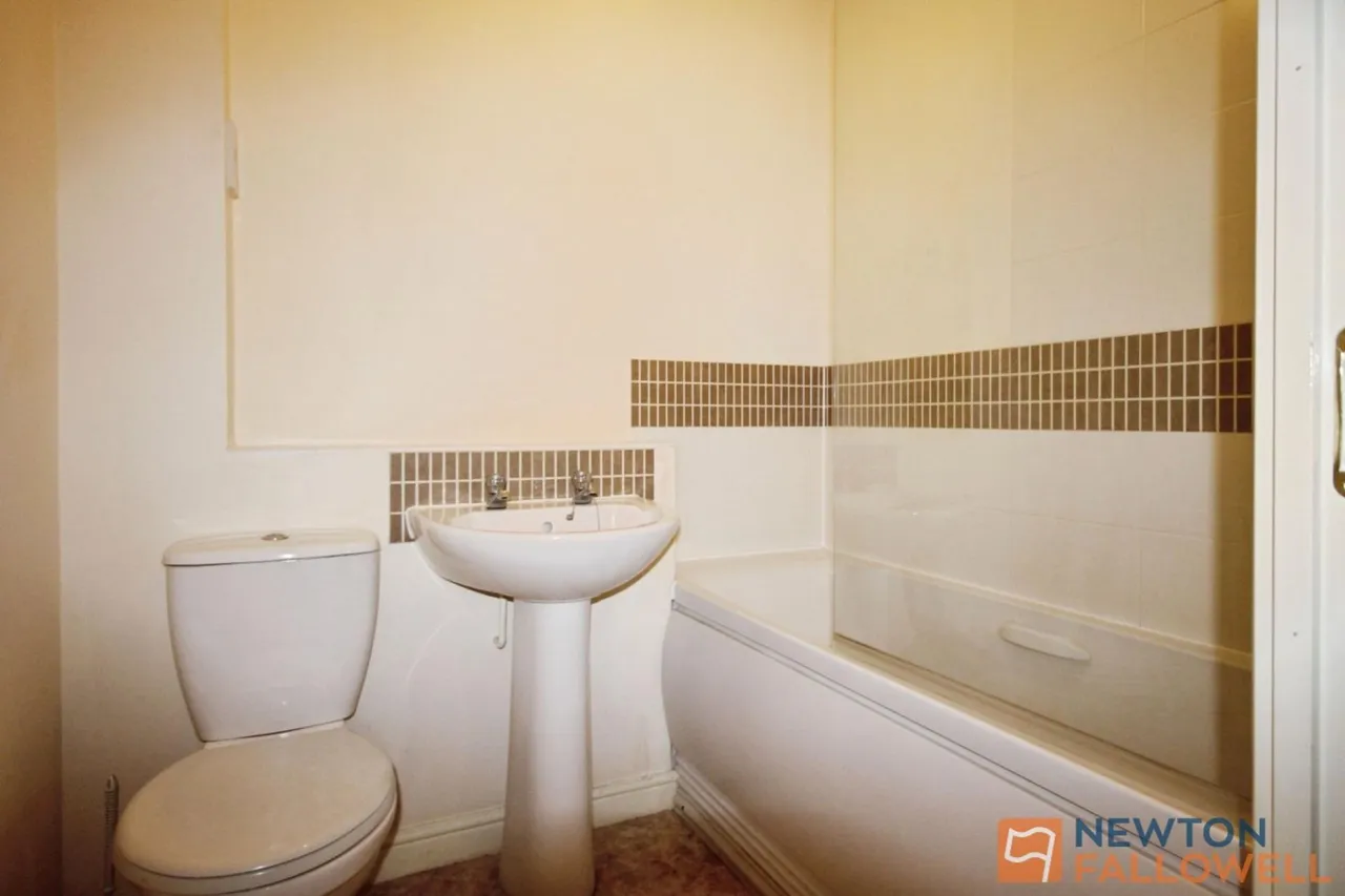 Newhome Way, Walsall, WS3, photo 4