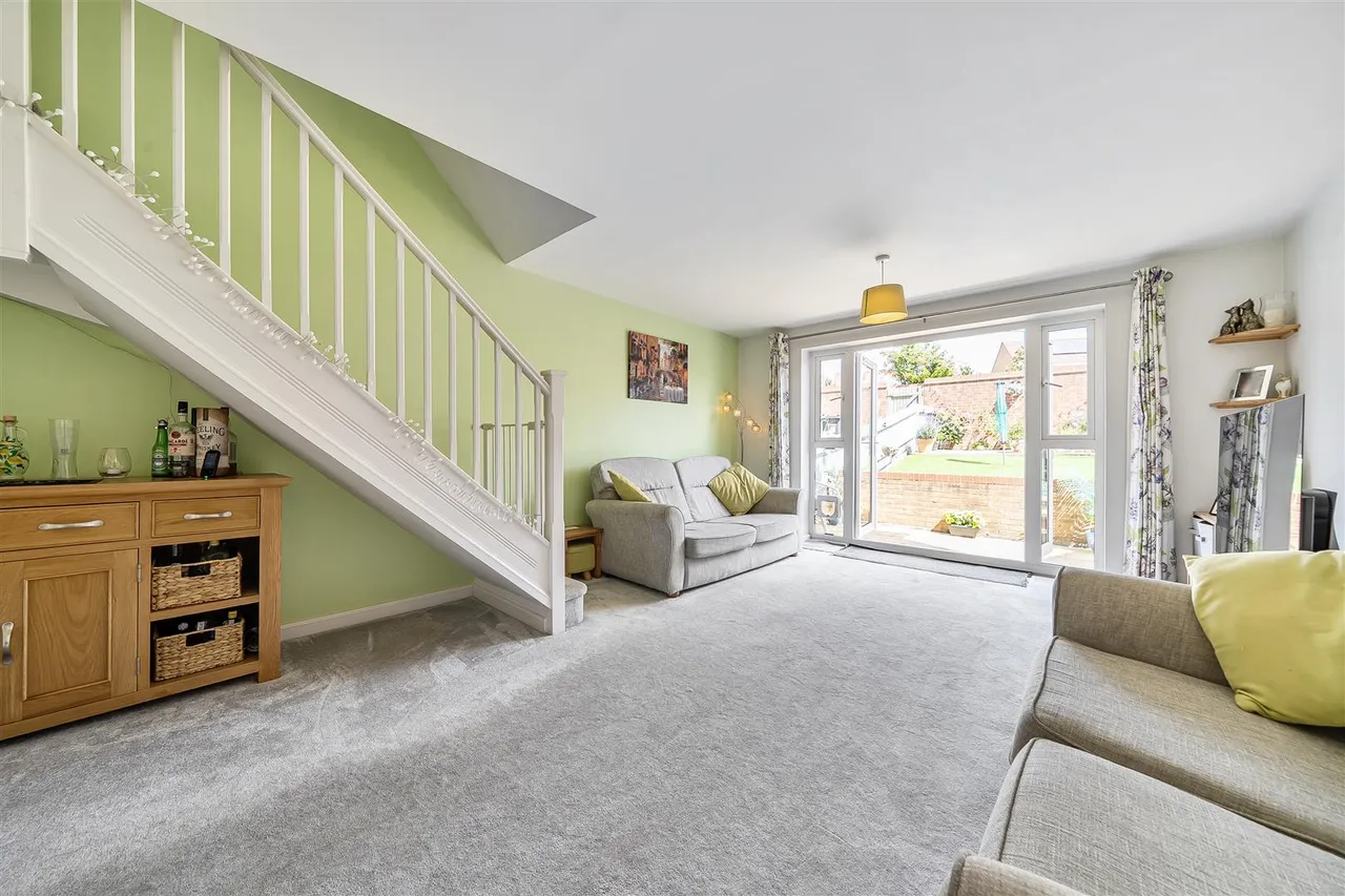 Westfield Road, Portchester, photo 2