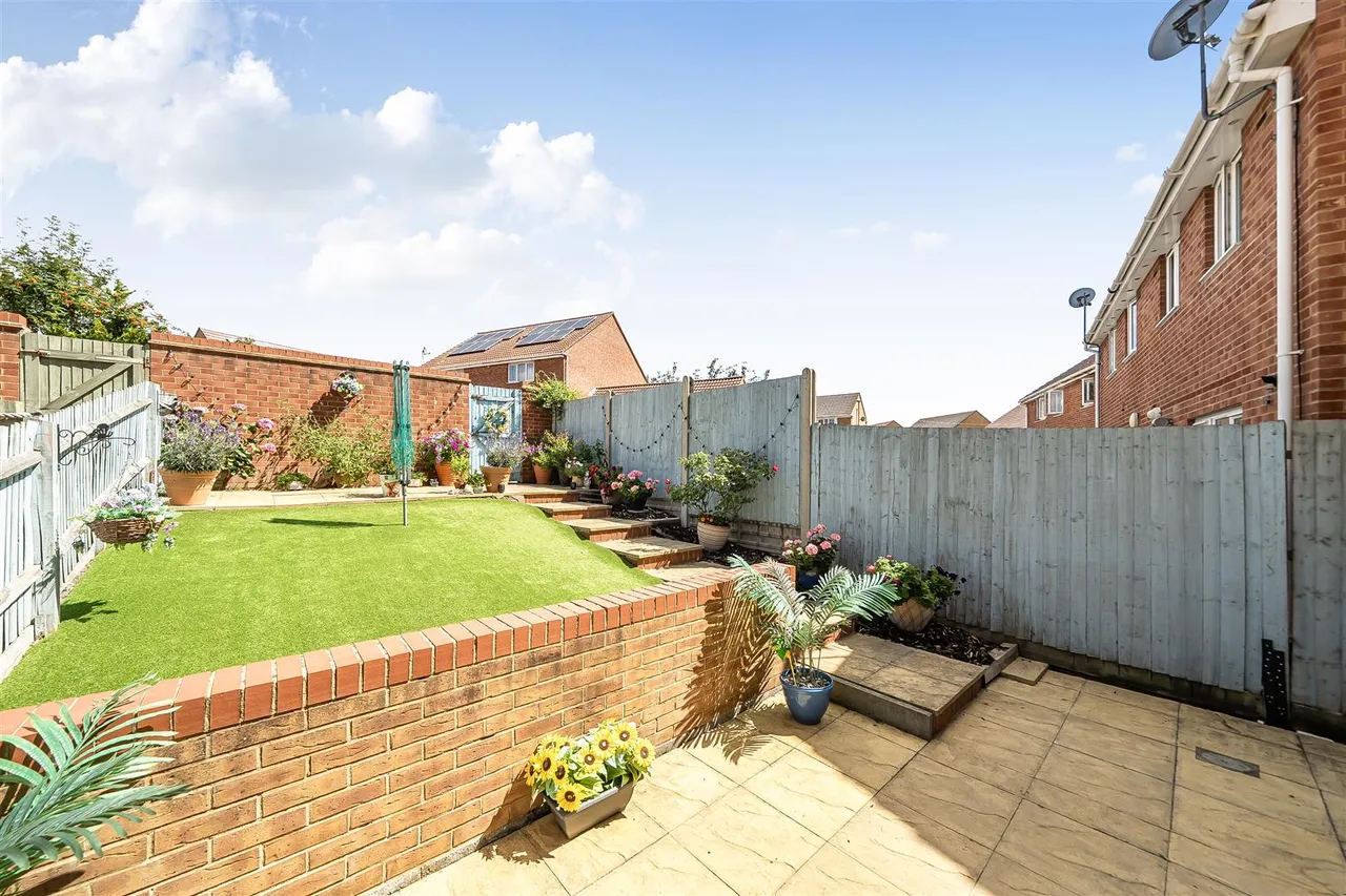 Westfield Road, Portchester, photo 13