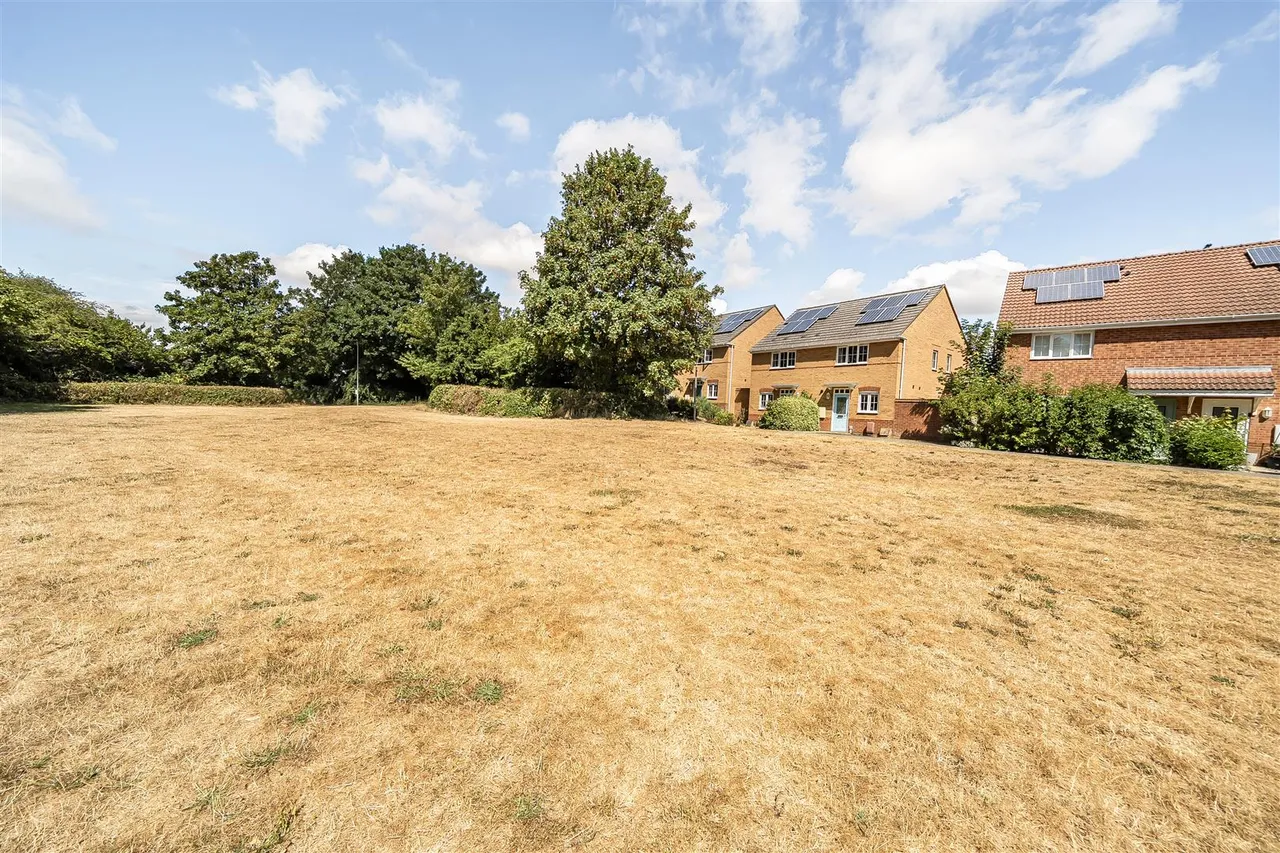 Westfield Road, Portchester, photo 16