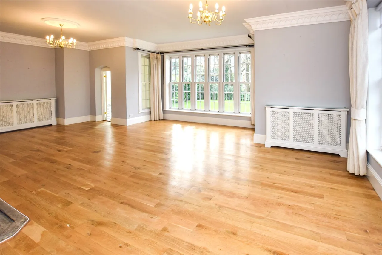 Queen Victoria Court, Farnborough, Hampshire, GU14 8AR, photo 5