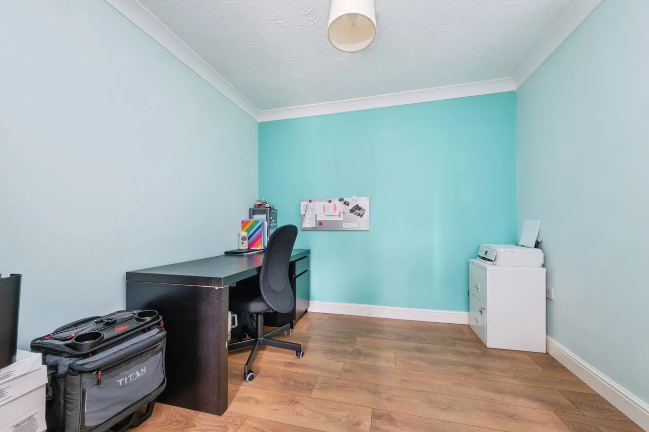 Rosemullion Avenue, Tattenhoe, Milton Keynes, photo 10