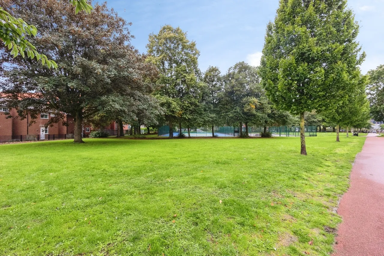 Helmshore Walk, Manchester, M13, photo 23