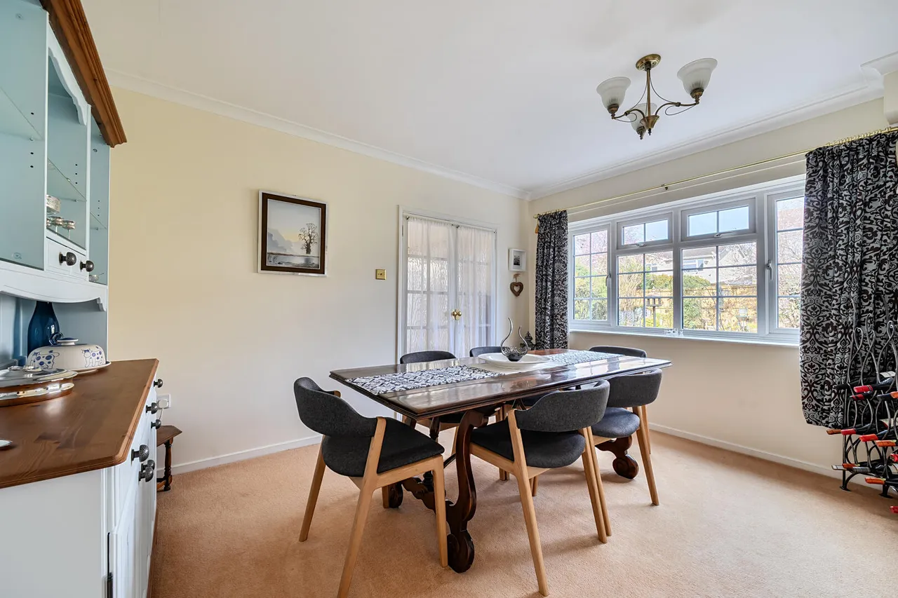 Balmoral Road, Trowbridge, BA14, photo 4