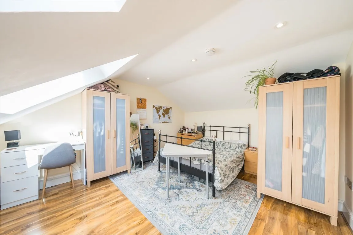 Enfield Road, TW8, photo 4