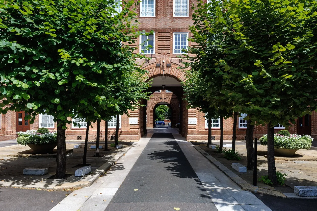 Swan Court, Chelsea Manor Street, London, SW3, photo 10