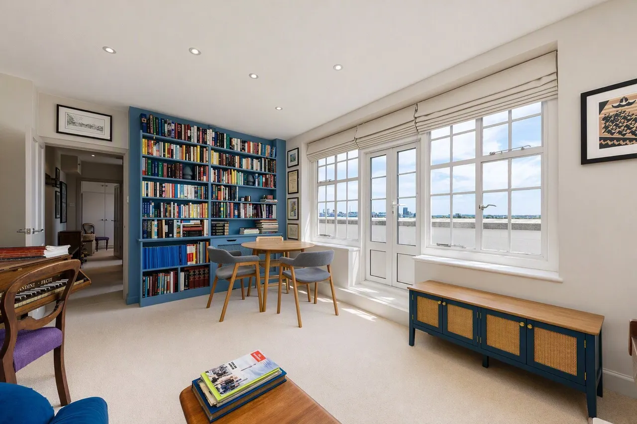 Swan Court, Chelsea Manor Street, London, SW3, photo 3