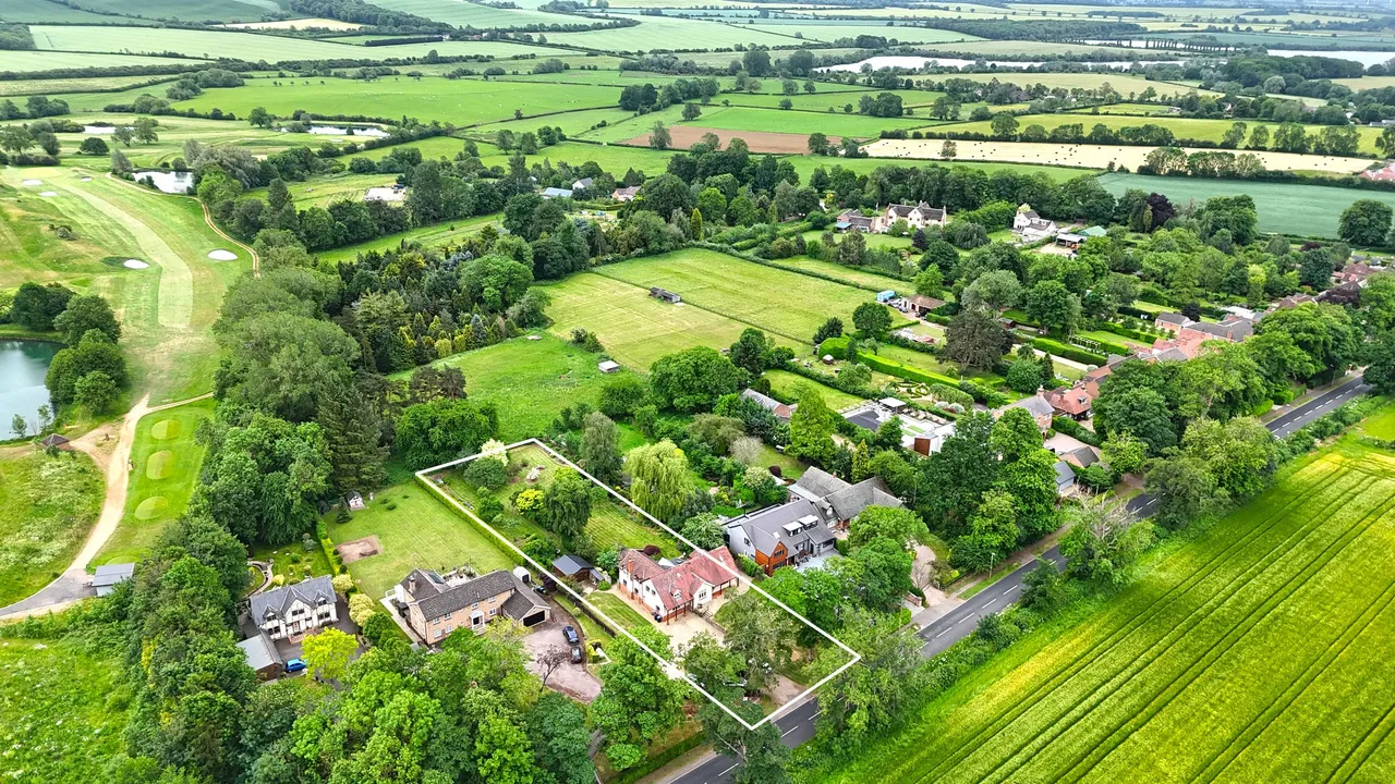 4 bed house for sale — North Road, South Kilworth, LE17
