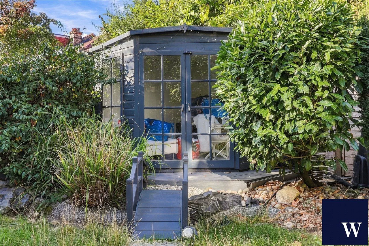 Woodside Grove, Finchley, N12, photo 16