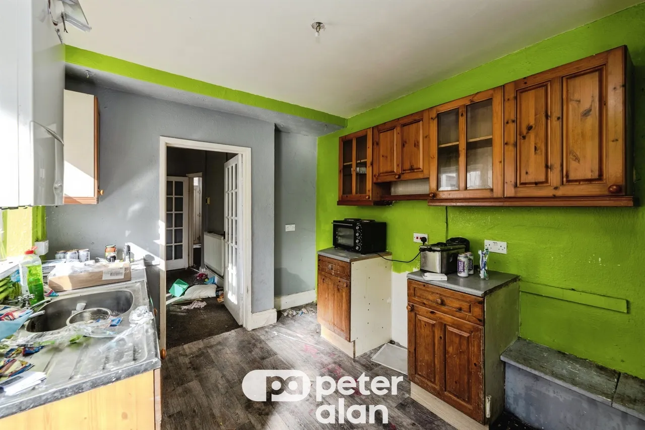 Lewis Terrace, Neath, SA11, photo 2