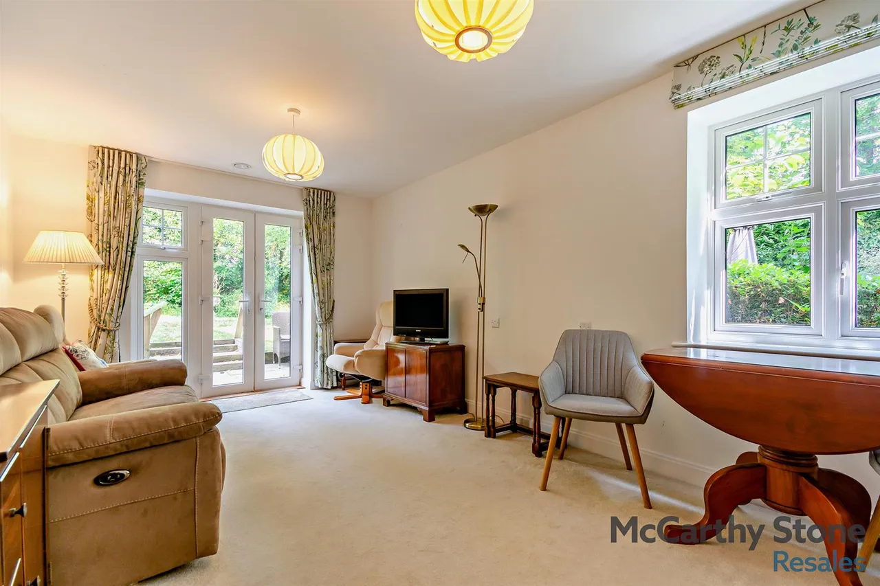 2 bed flat for sale, Marple Lane, Chalfont St. Peter, SL9