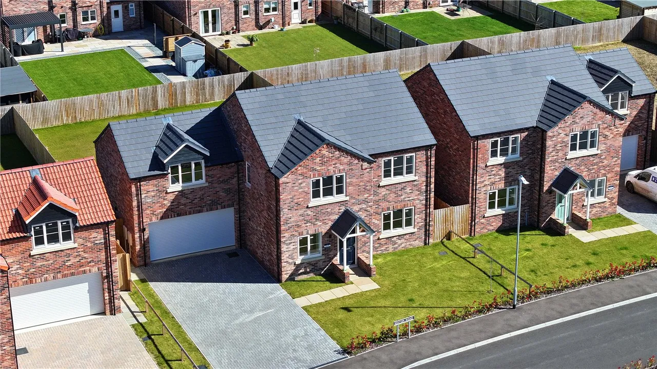 Plot 95, Keston Fields, Pinchbeck, PE11, photo 10