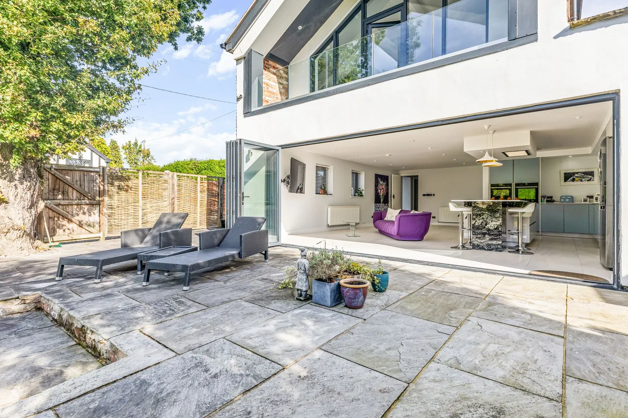 Hale Barns, Altrincham, photo 19