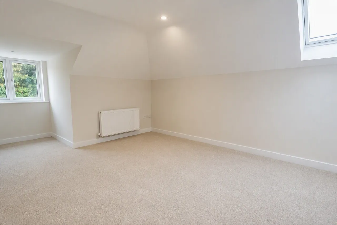 London Road, Redhill, RH1, photo 4
