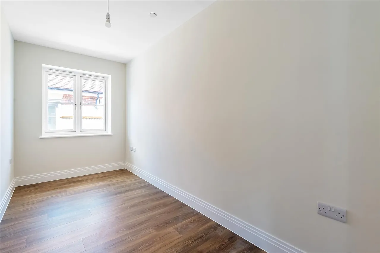 Harriotts Lane, Ashtead, KT21, photo 24