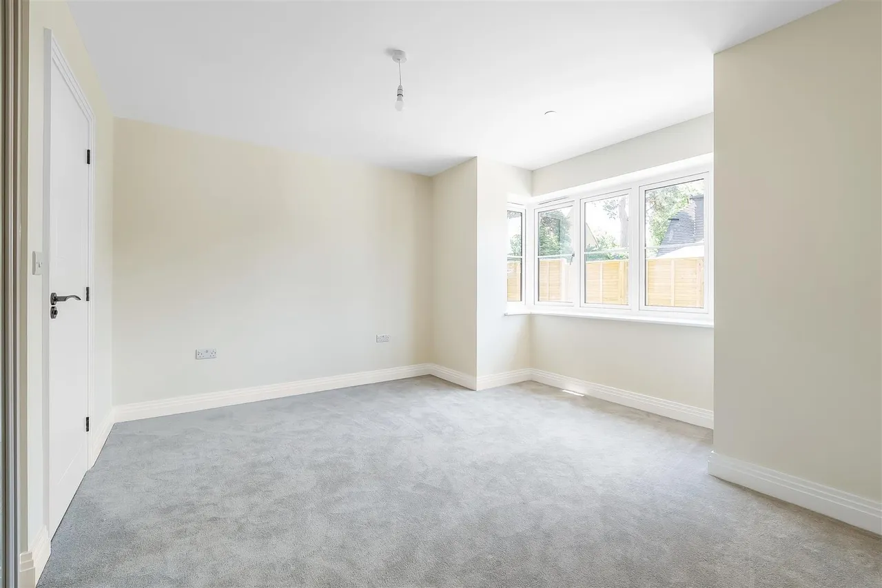 Harriotts Lane, Ashtead, KT21, photo 19