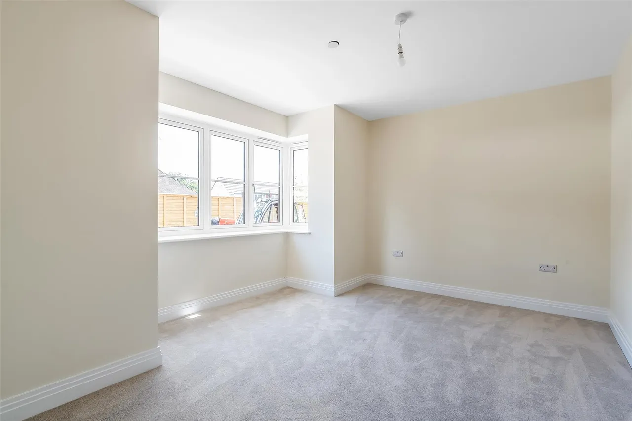 Harriotts Lane, Ashtead, KT21, photo 15