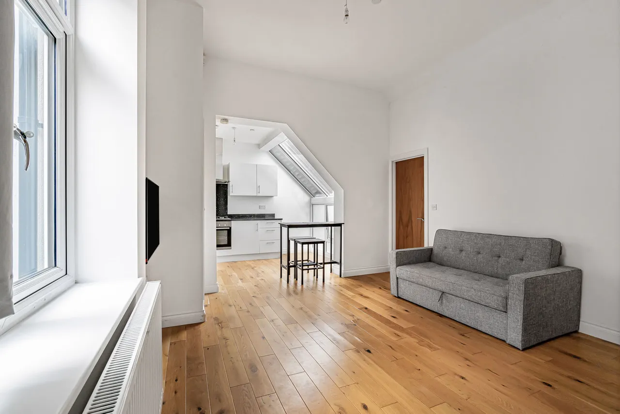 Guildford Street, Chertsey, KT16, photo 5